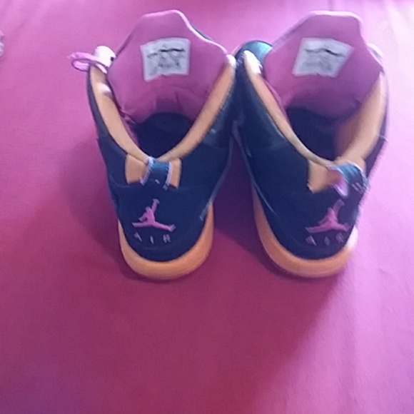 Nike Flight - Picture 2 of 4